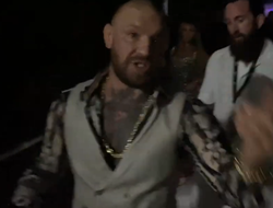 фото - Макгрегор назвал оппонента и дату боя. Это не Чендлер