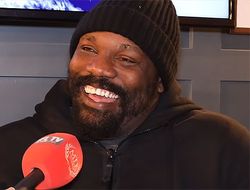 фото - «Будешь моей суч*ой!» Дерек Чисора поспорил с журналистом: ставка — рабство