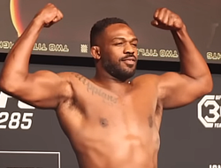 фото - Джон Джонс — новый чемпион UFC в тяжёлом весе!