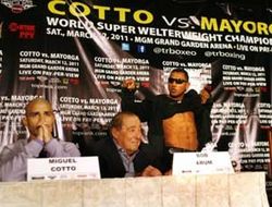 фото - Рикардо Майорга вновь переговорил Мигеля Котто