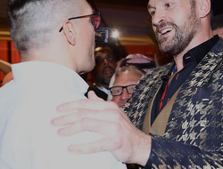 фото - Стало известно, сколько времени понадобится Фьюри на восстановление после рассечения