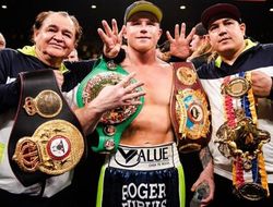 фото - Шансы Сауля Альвареса в бою с Артуром Бетербиевым? Мнение Андре Розье