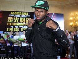 фото - Николас Уолтерс нокаутировал Нонито Донэйра