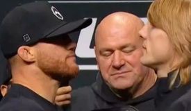 «Ты что, вырос?» Гэтжи и Пимблетт мило общались во время битвы взглядов