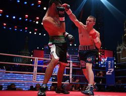 фото - Фёдор Чудинов досрочно остановил Эсекиля Мадерну