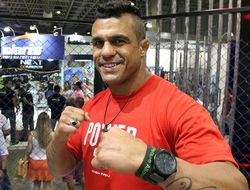 фото - Звёздные ветераны Мачида и Белфорт подерутся на UFC 224