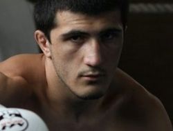 фото - У Рамазана Эмеева сменился соперник за 10 дней до дебюта в UFC