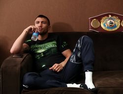 фото - VADA уже начеку — Василий Ломаченко шутит по поводу таблеток