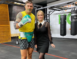 фото - На самом деле Усик намного моложе Фьюри: диетолог украинца назвала его биологический возраст