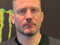 фото - Макгрегор забил на тренировки и «присел на стакан»? Отвечает тренер Конора