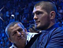 фото - Отец и тренер Хабиба Нурмагомедова не сможет поддержать его в бою с Фергюсоном