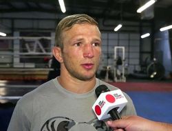 фото - Травма Диллэшоу срывает реванш с Барао на UFC 186