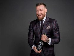 фото - Джошуа на бутылке, Кличко и Льюис в Вегасе, золотая жила Макгрегора — соцсети