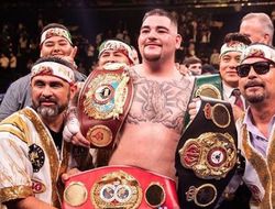 фото - Реакция боксёров на победу Руиса, бойцы поздравляют Ивана Редкача — соцсети