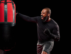 фото - Конфликт Джонса и Аспиналла. Обозреватель ММА разнёс аргументы легенды