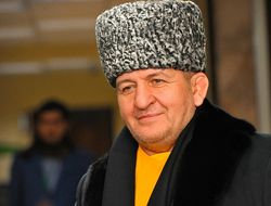 фото - Закончим с Фергюсоном, поработаем с Ломаченко и будем драться с Мэйуэзером — отец Хабиба