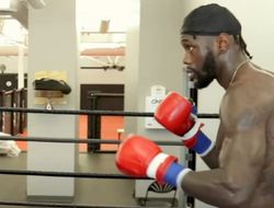 фото - Сухопарый Уайлдер на лапах – 6 минут видео работы в зале