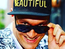 фото - Сейчас в Америке Тайсон Фьюри популярнее местного Уайлдера — Уоррен