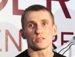 фото - Титульный бой Абрила и Трояновского переносится с марта на апрель