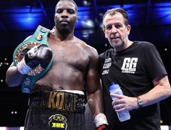 фото - Тренер требует, чтобы фаны признали его бойца топ-супертяжем