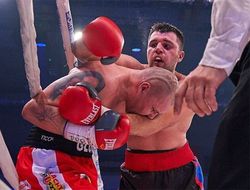 фото - Гловацки побывал в нокдауне, но победил Радченко и бросил вызов Власову