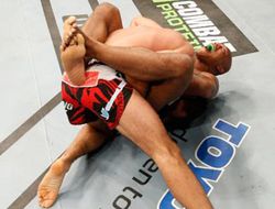 фото - UFC Fight Night в Ледьярде: Соуза «задушил» Мусаси, Ротуэлл нокаутировал Оверима