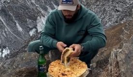 Царукян пошёл другим путём: в декабре сразится с Шарой Буллетом, а в январе с Палмером