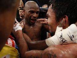 фото - Реваншу быть? Флойд Мэйуэзер и Мэнни Пакьяо сцепились в соцсетях