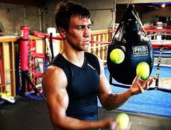 фото - Роуч о тренировках Ломаченко: Теннисными мячиками Пакьяо не побить...