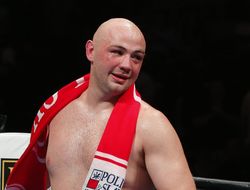 фото - Адам Ковнацки быстро забил «Чёрного петуха»  Джеральда Вашингтона