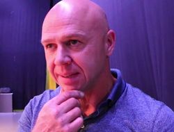 фото - Тренер Сондерса предпочитает бой с Головкиным, а не с Альваресом