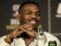 фото - Джон Джонс: Я просто должен смириться...