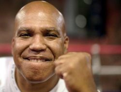 фото - Тренер Хурцидзе — грубияну Сондерсу: Авто не знает твоего языка, ты же реальная задница