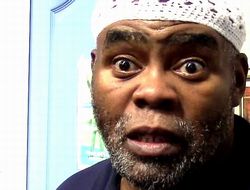 фото - Тренер Хопкинса: Уорд может упасть, но встанет и побьёт Ковалёва