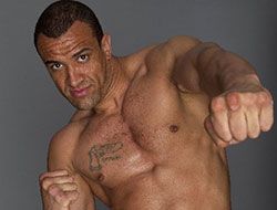 фото - Здоровяки Лукас Браун и Ричард Тауэрс подерутся 2 ноября