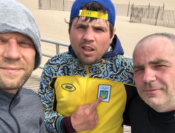 фото - Хитров подчеркнул национальность, Хабиб остался в топе P4P, Постол готовится к Рамиресу — соцсети