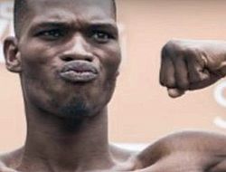 фото - Ричард Комми уверен, что поколотит Ломаченко «в искромётном стиле»