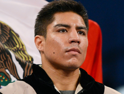 фото - Варгас – запасной вариант для Пакьяо