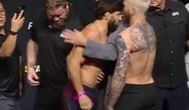 Царукян объяснил, зачем боднул Хукера во время битвы взглядов