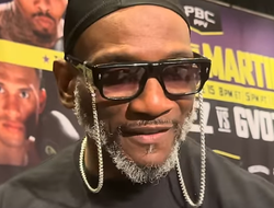 фото - Тренер Дэвиса высказался о бое с Ломаченко