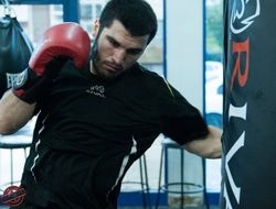 фото - Артур Бетербиев против Доудоу Энгумбу в начале лета