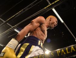 фото - Чемпиона нет, но есть претендент: Фузиле ронял, удосрочил Уорда — видео