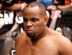 фото - «Я его убью!» Даниэль Кормье ответил на вызов Джейка Пола