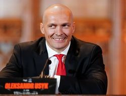 фото - Фьюри: «Очень рад, что Усик победил в первой схватке»