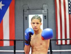 фото - Боб Арум подписал контракт с 16-летним чемпионом 