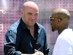 фото - Возвращение Мэйуэзера: Дэйна Уайт назвал вероятные сроки