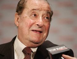 фото - Арум не исключает боя Пакьяо–Гарсиа, но и гарантий не даёт