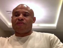 фото - Менеджер Махачева оценил вероятность боя с Чимаевым