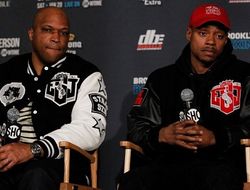 фото - Спенс ломает рёбра и лица, он выдающийся панчер — тренер