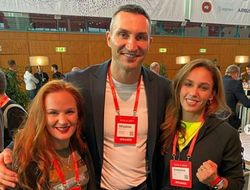 фото - Список Р4Р от Уорда, Кличко с сёстрами Шевченко, Канело обошёл Ломаченко — соцсети 